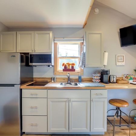Marshall Studio With Loft, Hot Tub And Views! Exterior photo