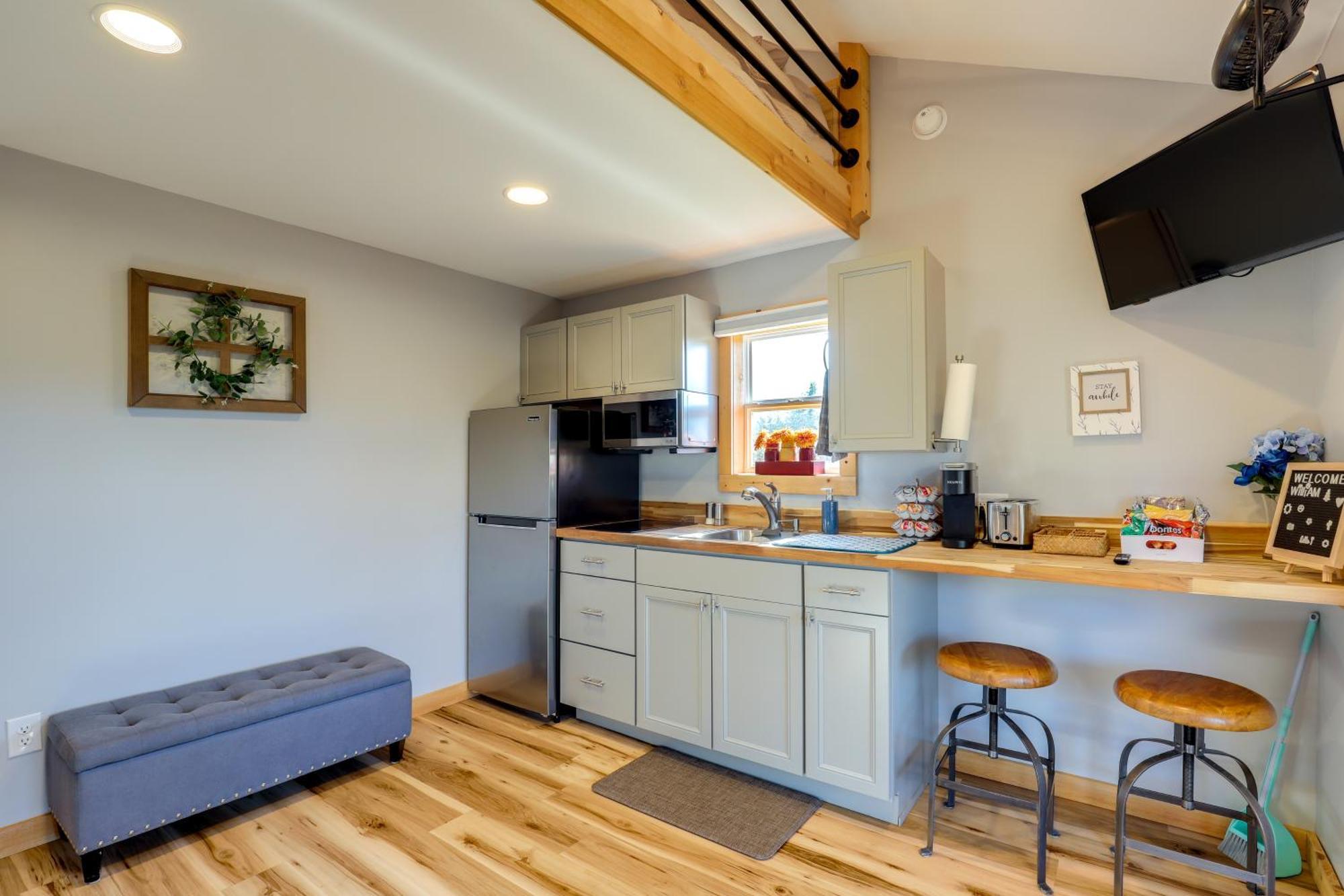 Marshall Studio With Loft, Hot Tub And Views! Exterior photo