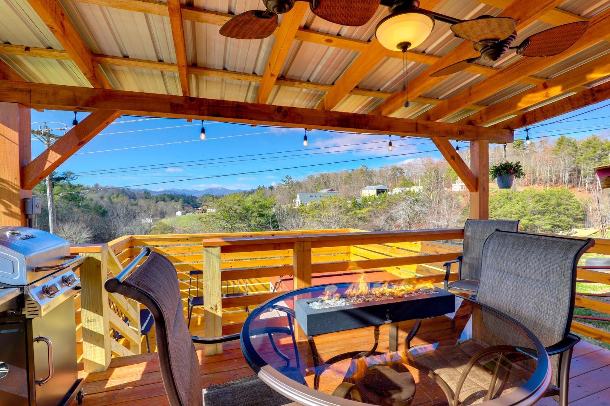 Marshall Studio With Loft, Hot Tub And Views! Exterior photo